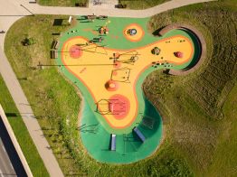 playground lars laj